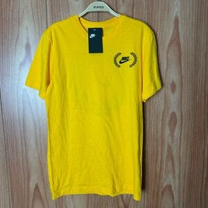 Nike Sport‎ Wear Print New Small T-Shirt